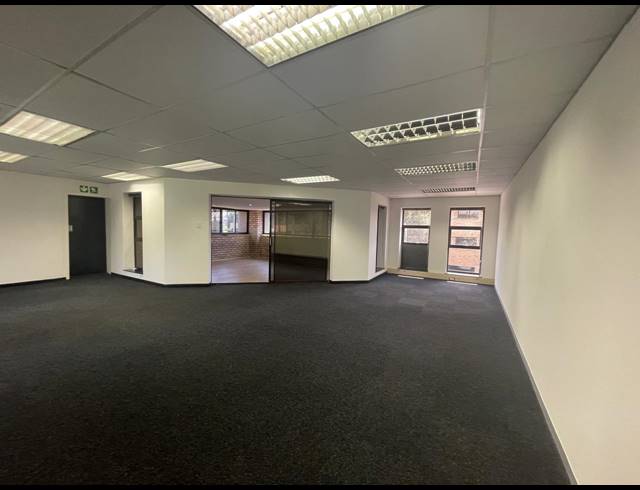 150M² OFFICE TO LET IN HURLINGHAM